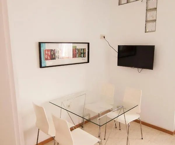 Villa Casita con jardín cerca del centro de Granada, España