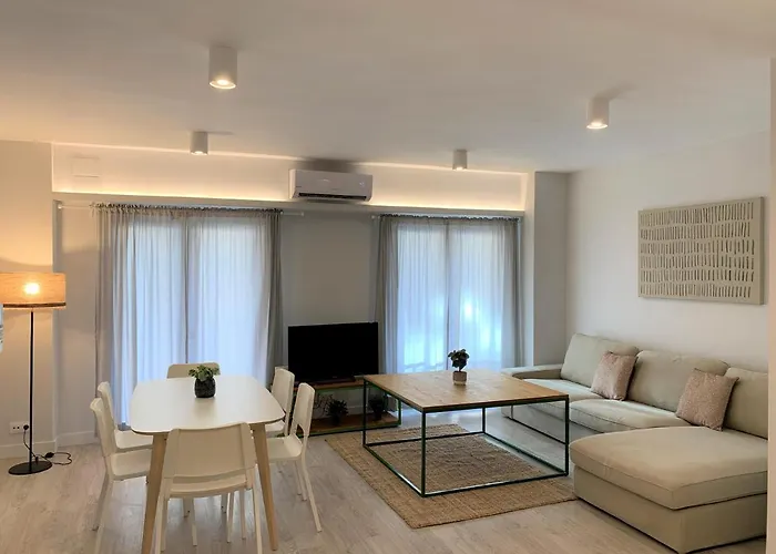 Apartamento nuevo, 3 dormitorios con terraza Granada, España