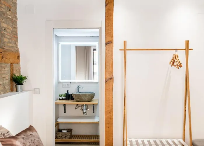 Wekey Homes Granada, Mesones Central Suites, España