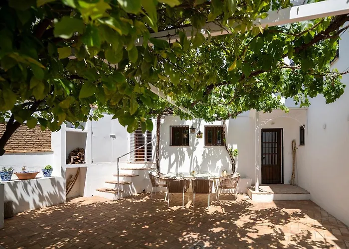 Carmen del Azahar by Florentia Homes Granada, España