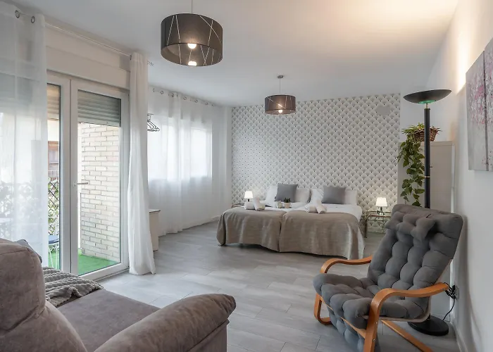 Tuguest Santa Paula III Apartment Granada, España