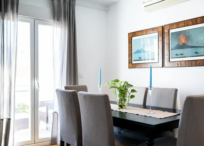Apartamento Neptuno Ático, con terraza Granada, España