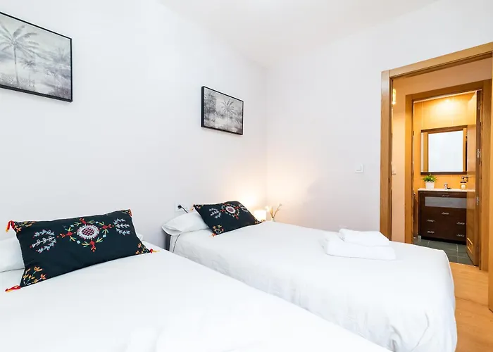 Apartamento El Generalife Cerca Centro Y Sierra Nevada Con Piscina Y Barbacoa Y Parking Gratis Granada, España