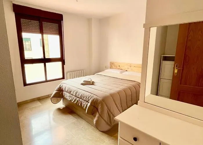Apartamento, piscina y parking Granada Tico Medina, España