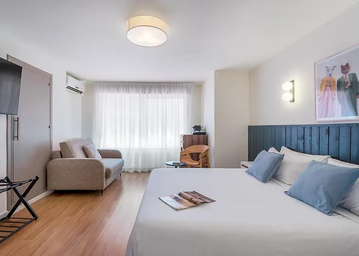 Granada Suites By Olala Homes