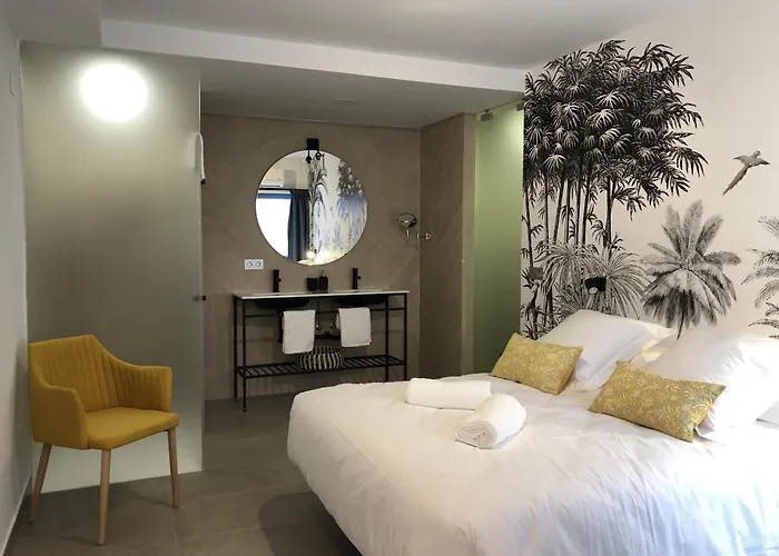 Chezmoihomes Patio De Luz - Stylish Apartments In Parraga 13 Granada, Spanje