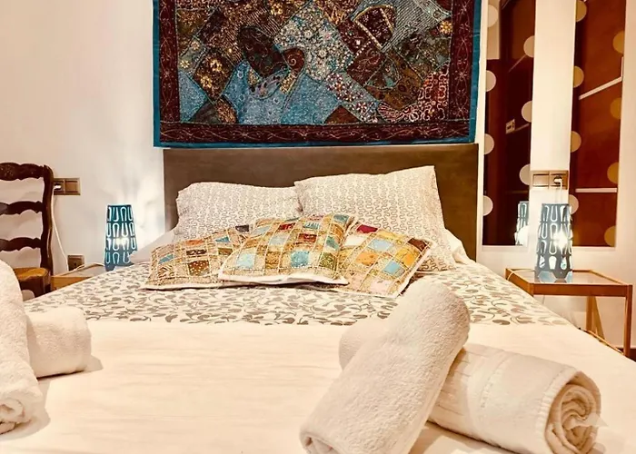 Apartamento Casa Siglo XVIII con patio en centro de Granada con parking opcional, España