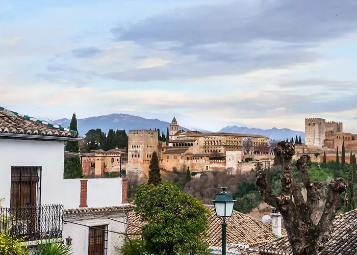 Limehome Granada Calle Lopez Rubio, España