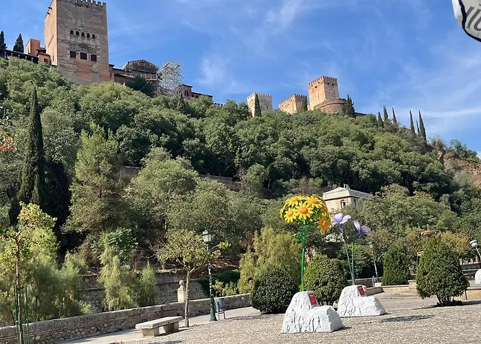 Apartamentos Turísticos Luna Granada, España