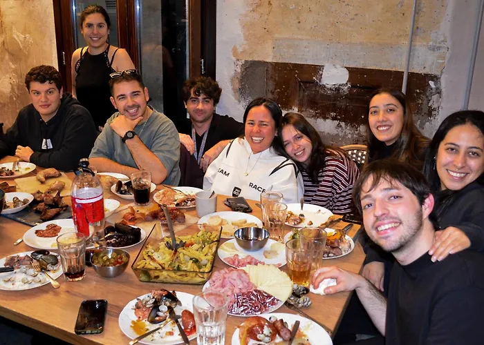 Black Swan Hostel Granada