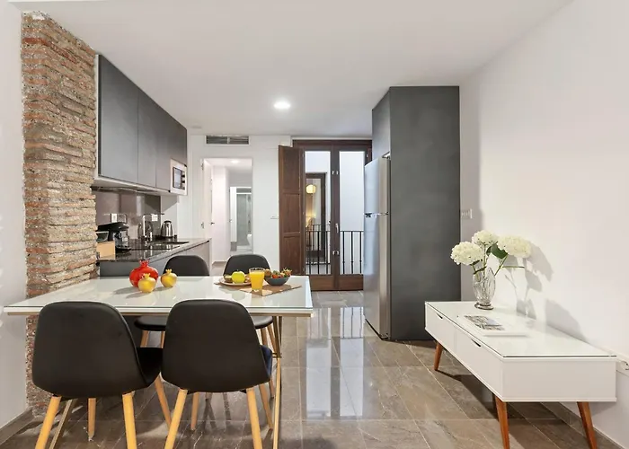 Home4u Nuevo Centro Granada-Puerta Real-San Isidro, España