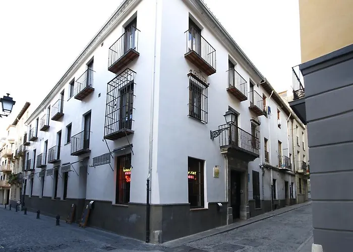 Lemon Rock Hostel Granada