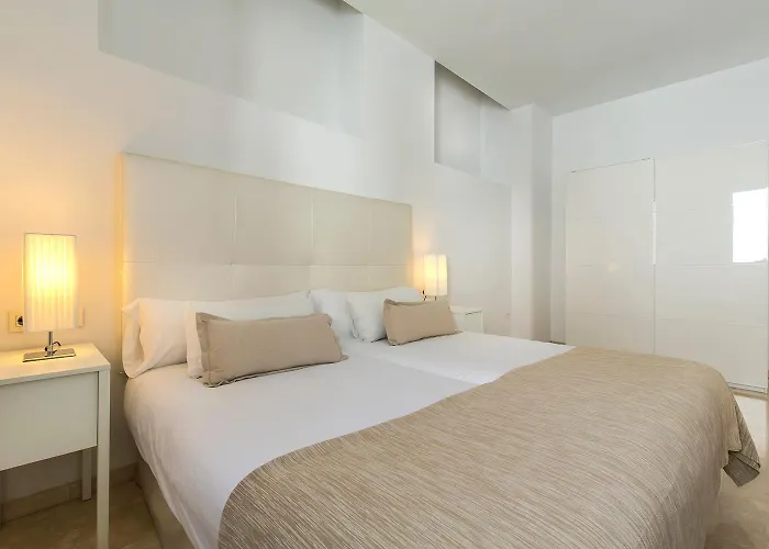 tuGuest Elvira Suites