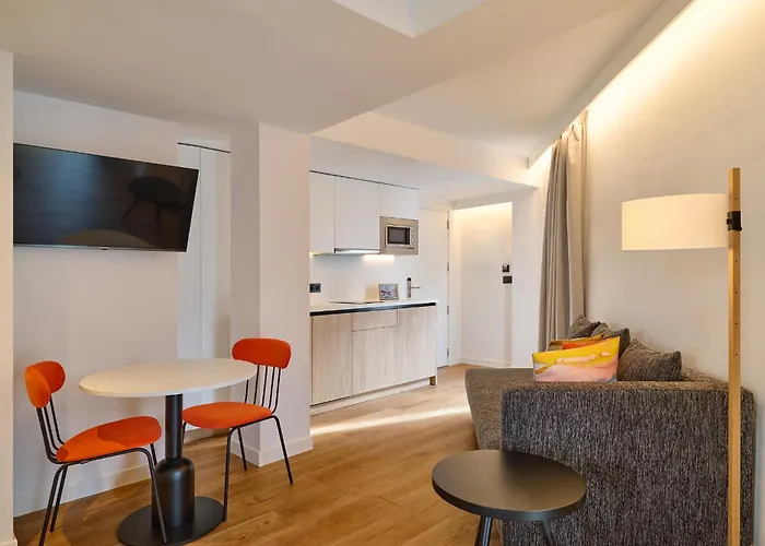 Apartamentos Luna Suites Granada